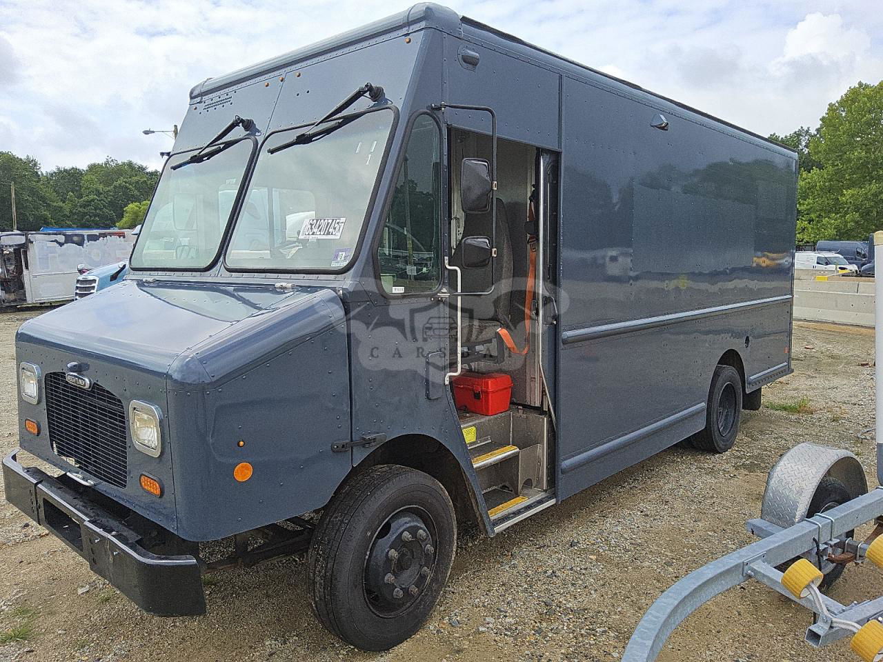 Freightliner Business Class M2 M LINE WALK-IN VAN 6.0L  8 2020