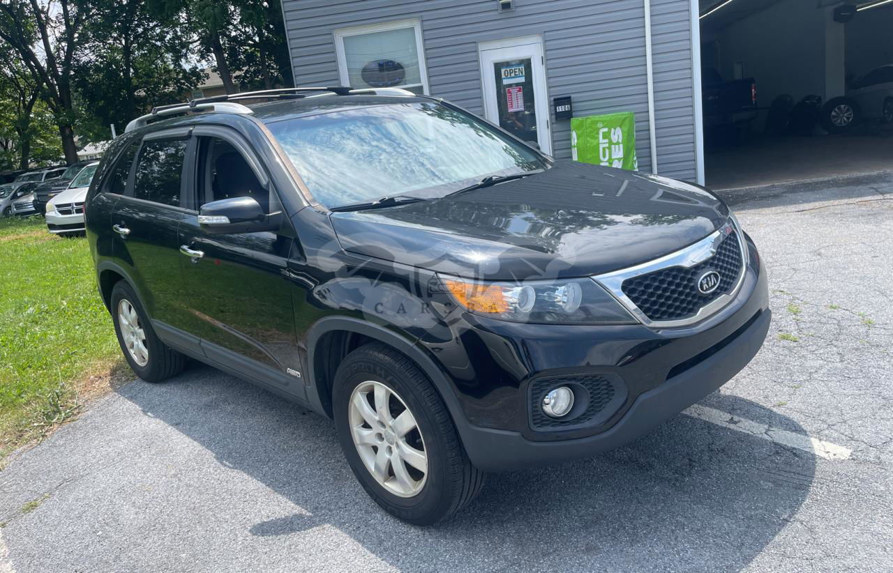 Kia Sorento LX 2.4L  4 2013