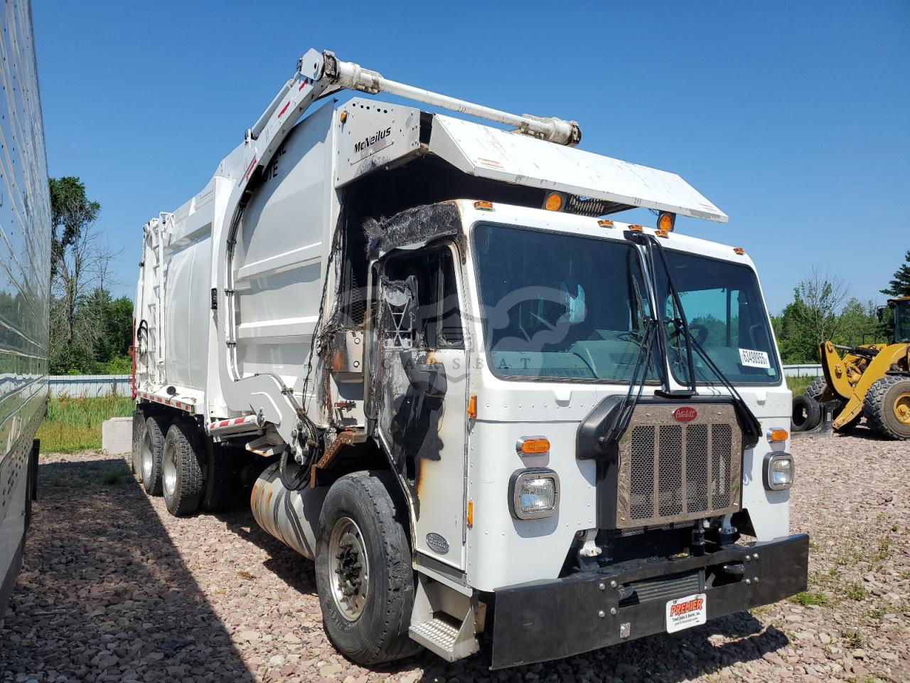 Peterbilt 389/520 10.8L  6 2025