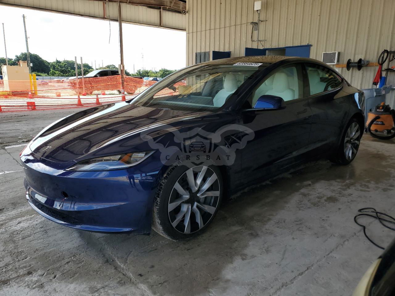 Tesla Model 3 2025