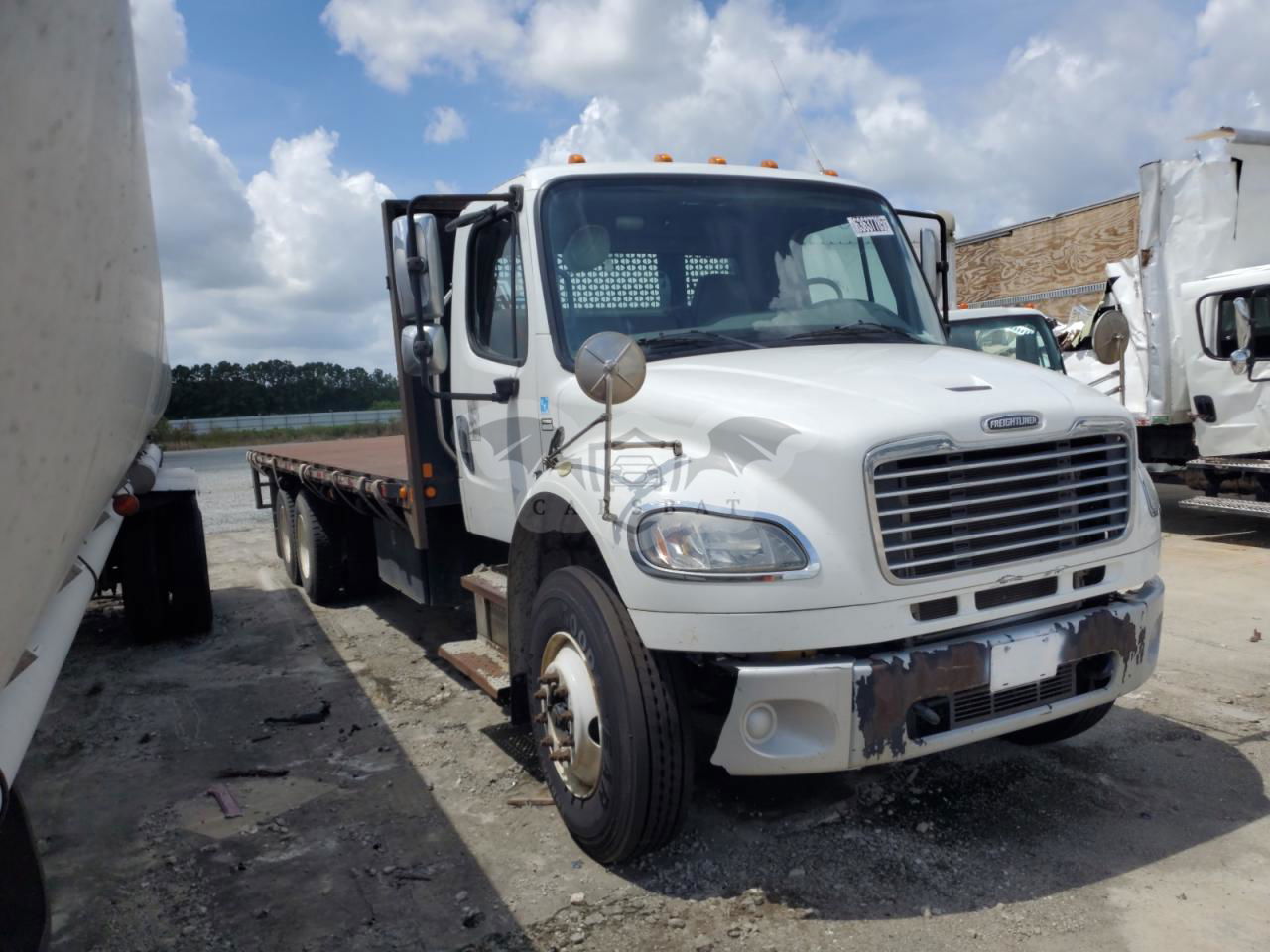 Freightliner Business Class M2 106 MEDIUM DUTY 8.9L  6 2014