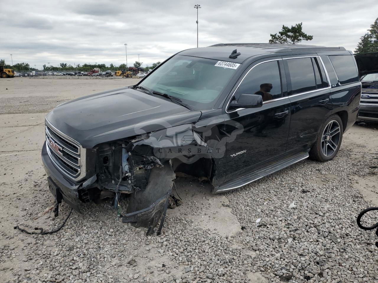 GMC Yukon SLE 5.3L  8 2015