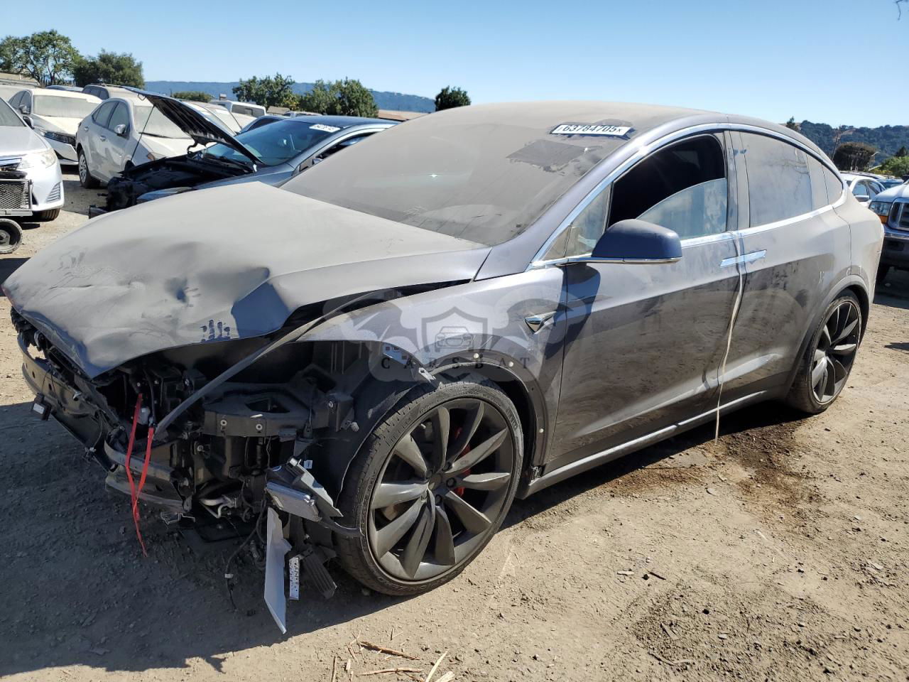 Tesla Model X 2021