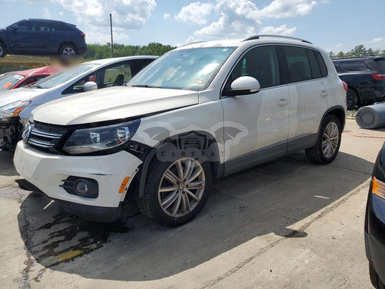 Volkswagen Tiguan S 2.0L  4 2012