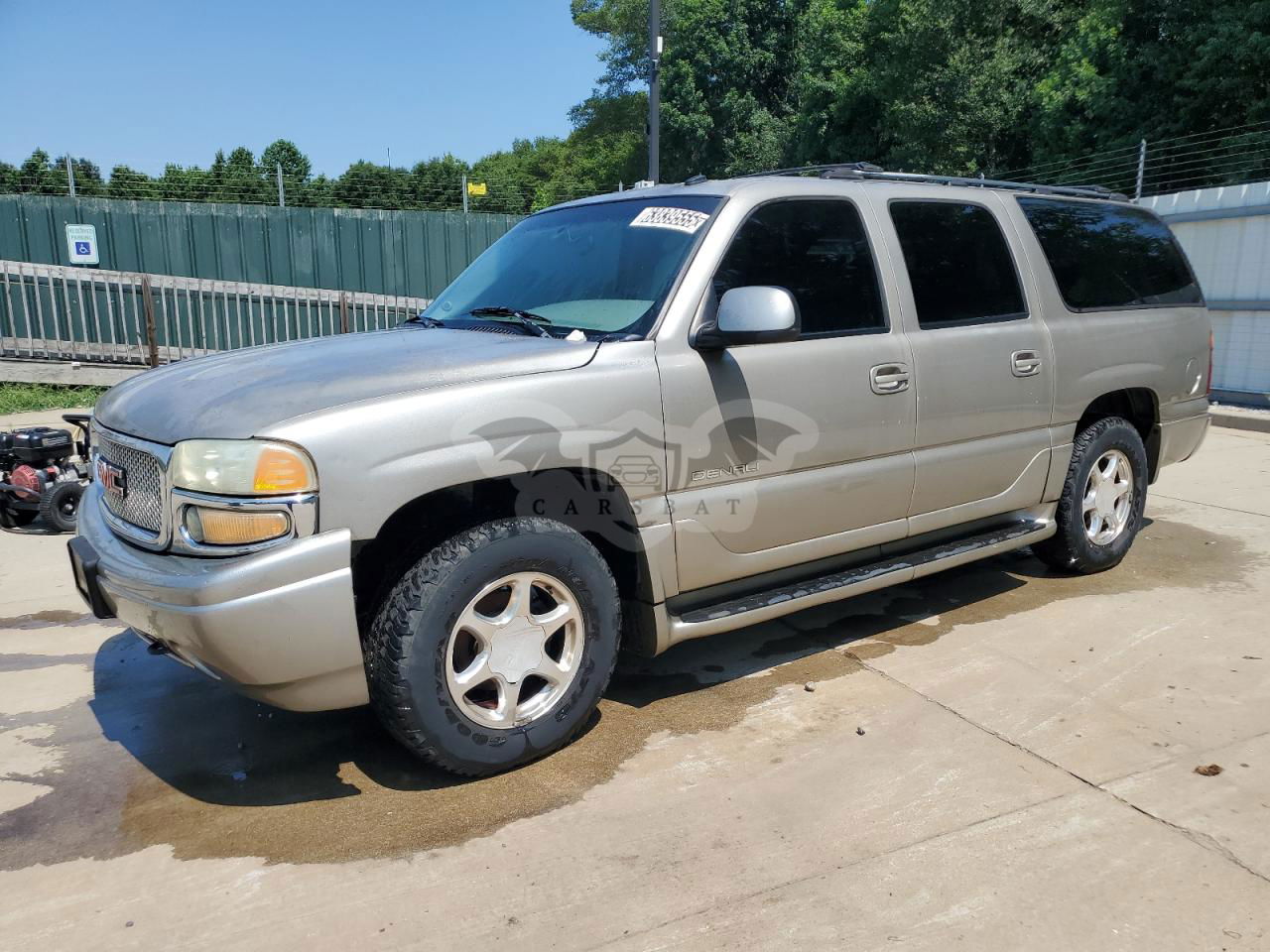 GMC Yukon XL K1500 6.0L  8 2002