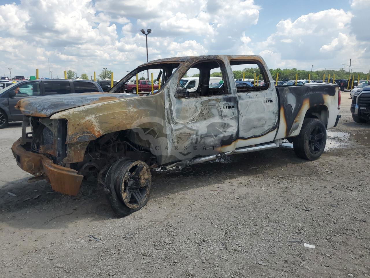 GMC Sierra K2500 DENALI 6.6L  8 2011