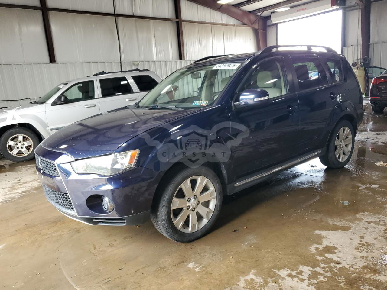 Mitsubishi Outlander SE 2.4L  4 2011