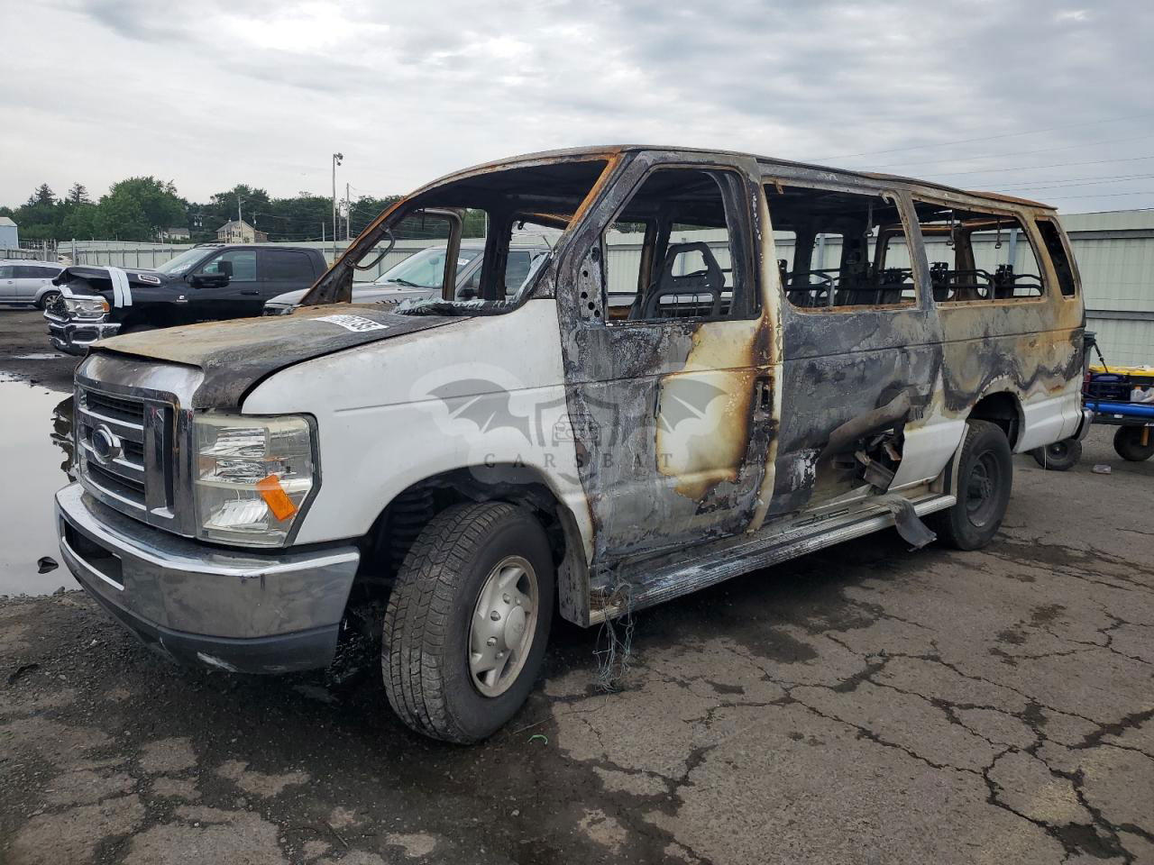 Ford Econoline E350 SUPER DUTY WAGON 5.4L  8 2008