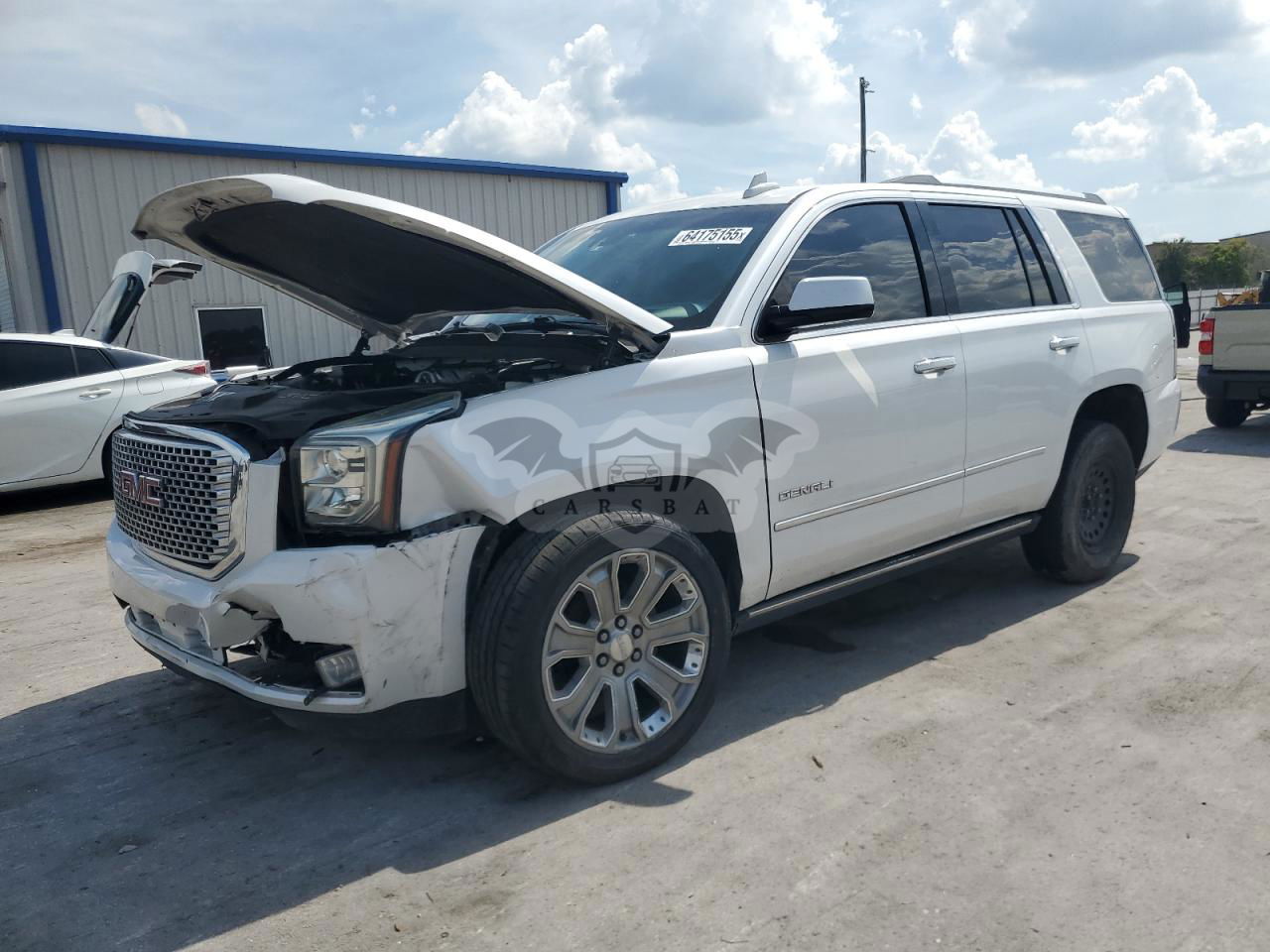 GMC Yukon DENALI 6.2L  8 2016
