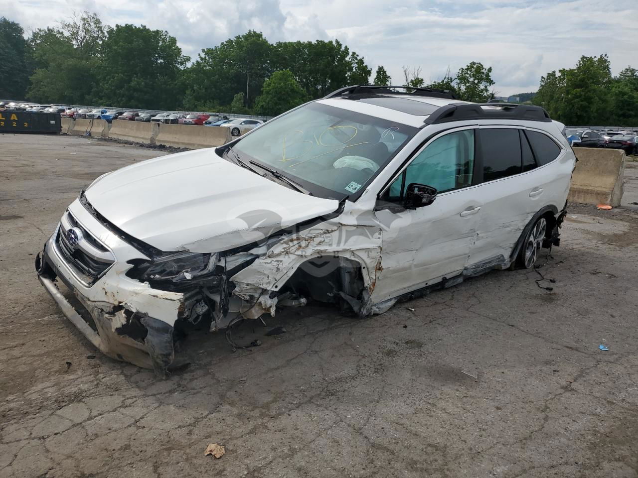Subaru Outback LIMITED 2.5L  4 2022