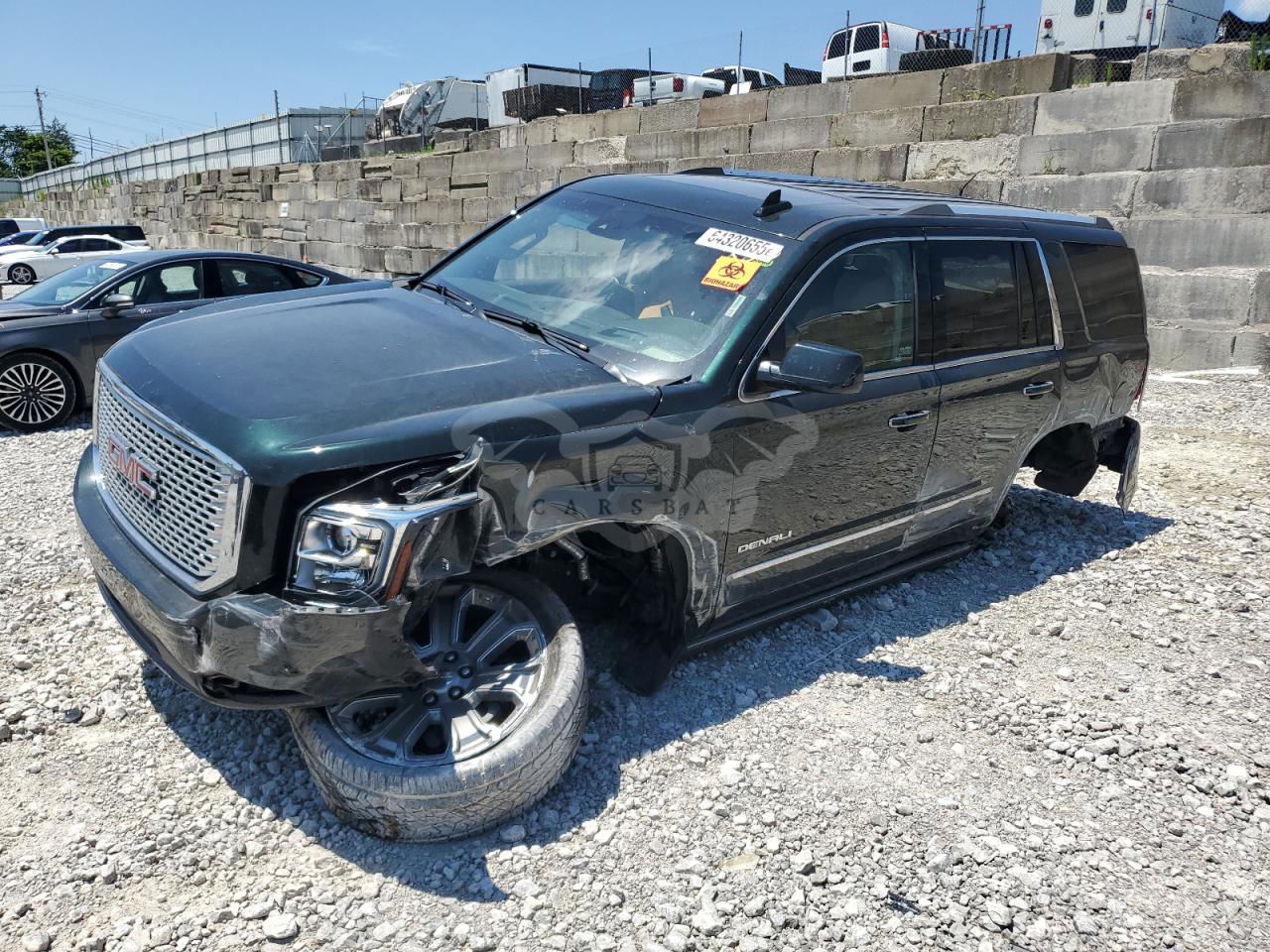 GMC Yukon DENALI 6.2L  8 2016
