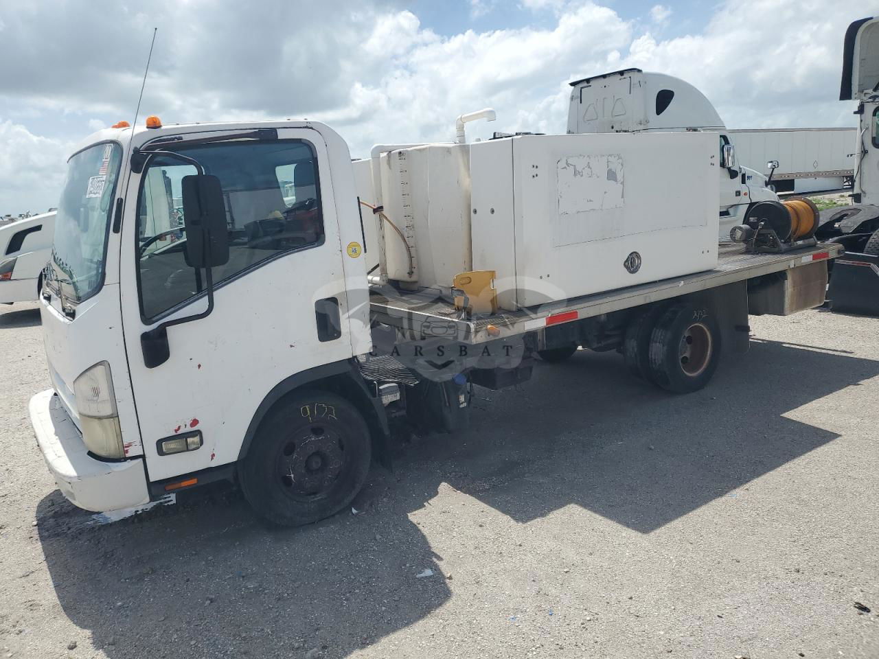 Isuzu NPR 3.0L  4 2011