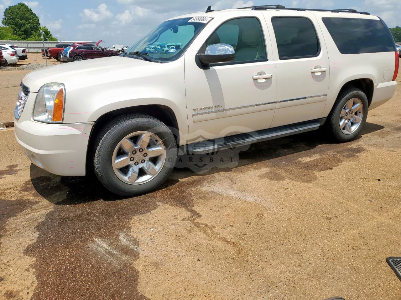 GMC Yukon C1500 SLT 5.3L  8 2013