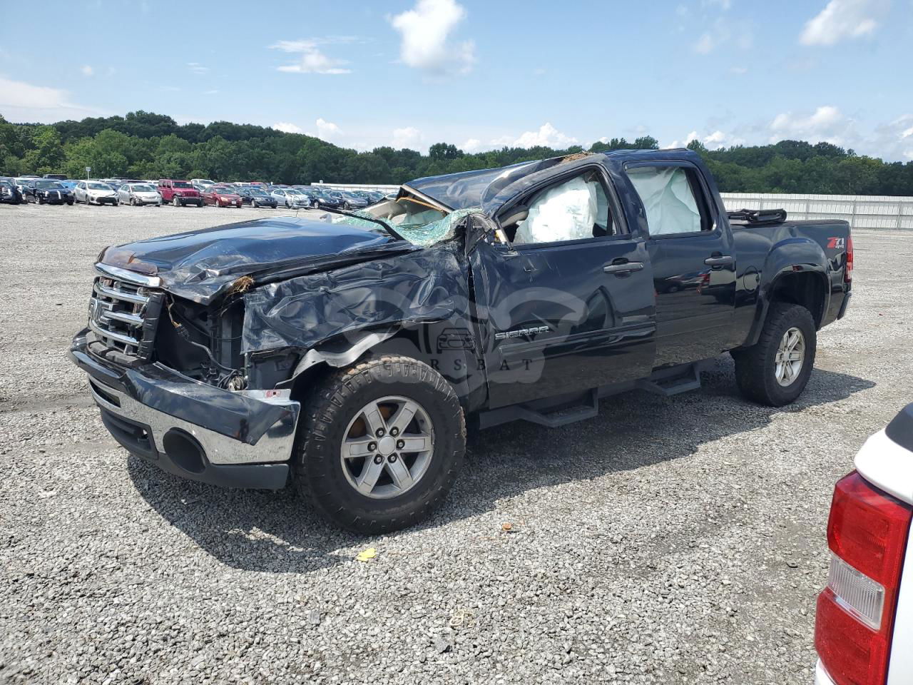 GMC Sierra K1500 SLE 5.3L  8 2011