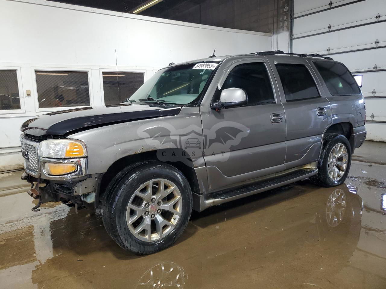 GMC Yukon DENALI 6.0L  8 2005
