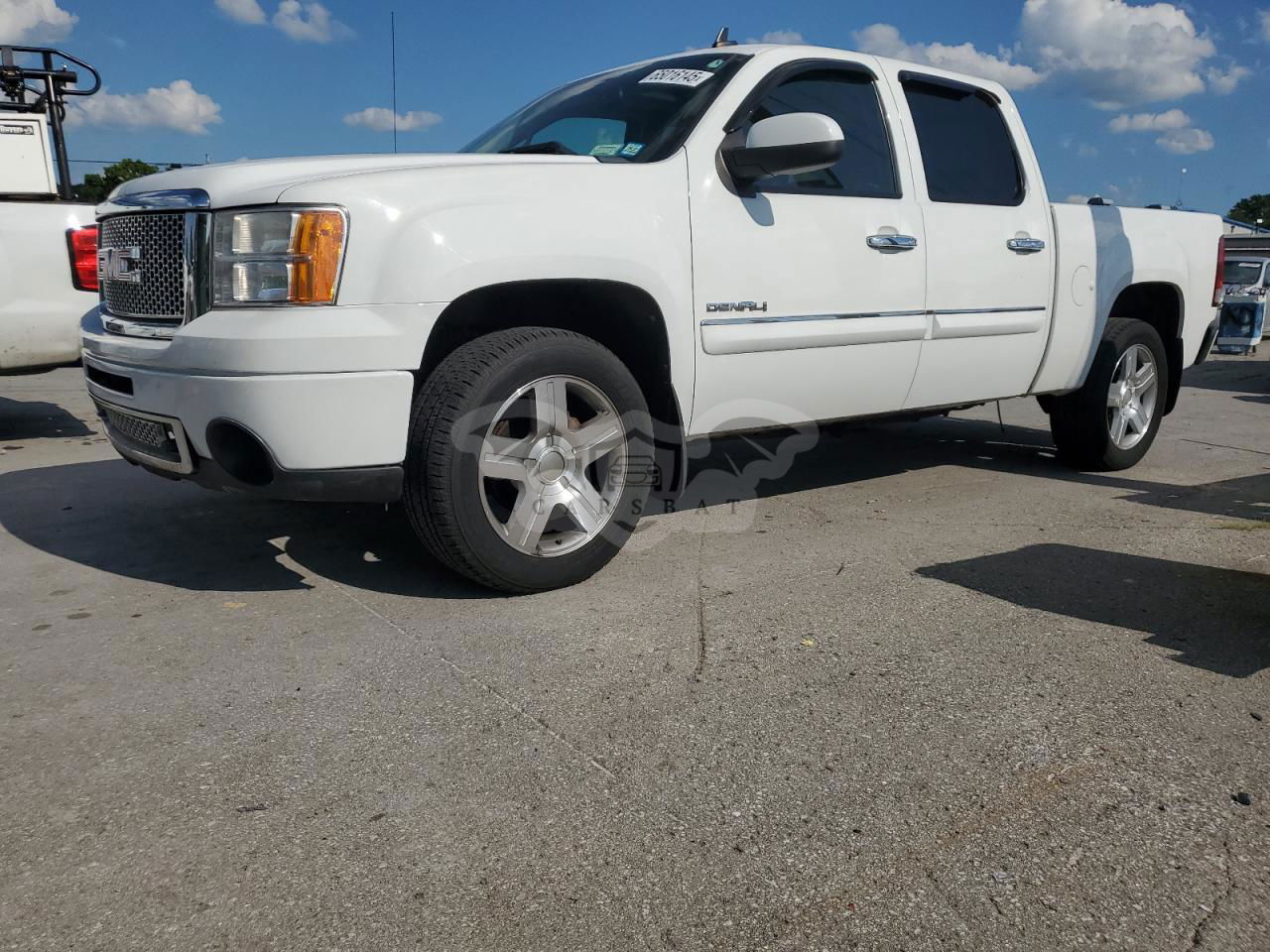GMC Sierra K1500 DENALI 6.2L  8 2011