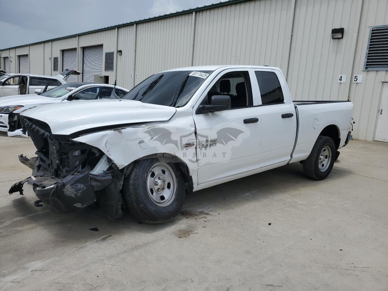 RAM 1500 ST 5.7L  8 2015