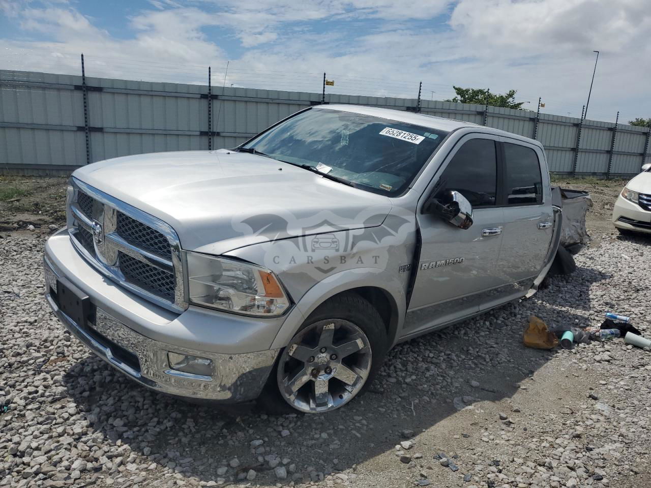 Dodge RAM LARAMIE 5.7L  8 2012