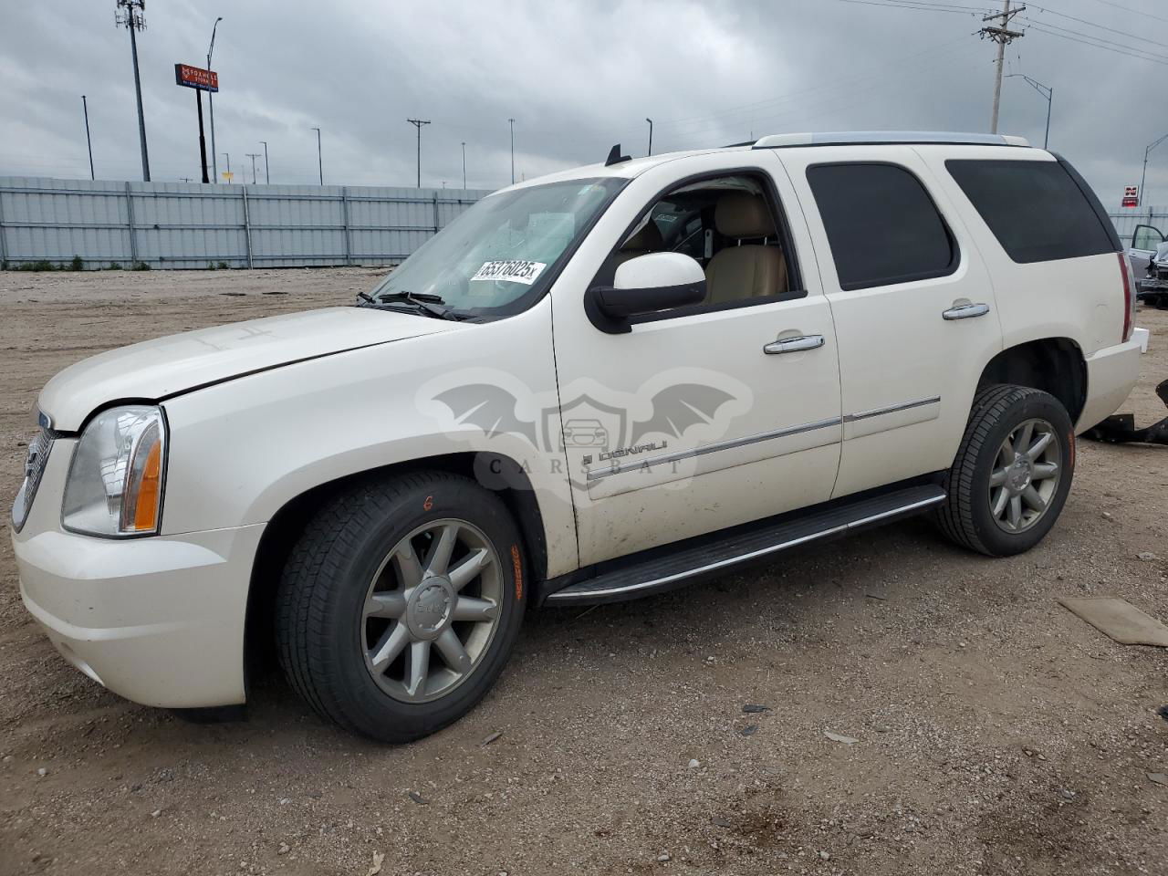 GMC Yukon DENALI 6.2L  8 2009