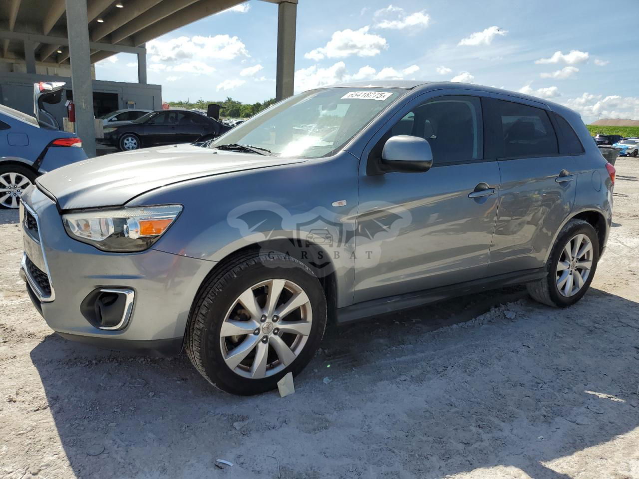 Mitsubishi Outlander ES 2.0L  4 2014
