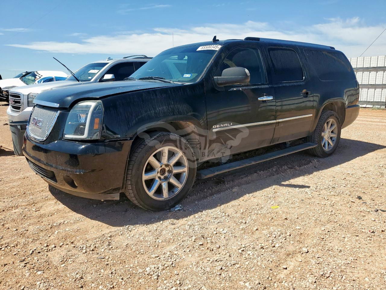 GMC Yukon DENALI 6.2L  8 2012