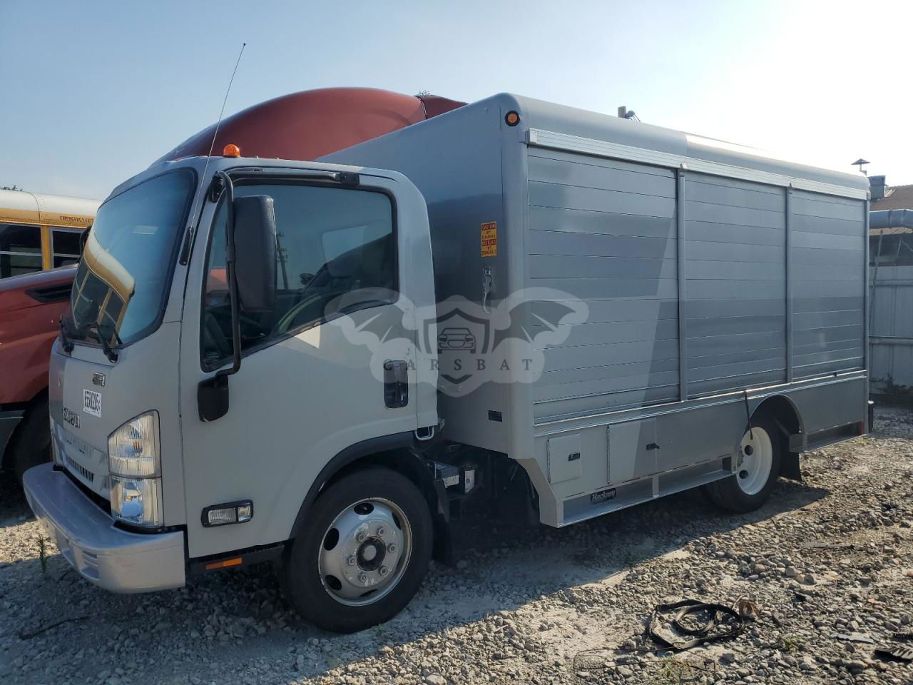 Isuzu NRR 5.2L  4 2018