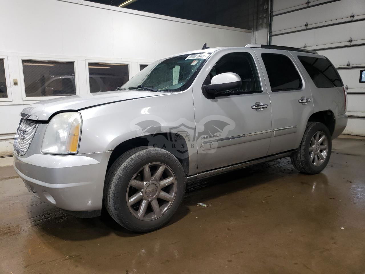 GMC Yukon DENALI 6.2L  8 2010