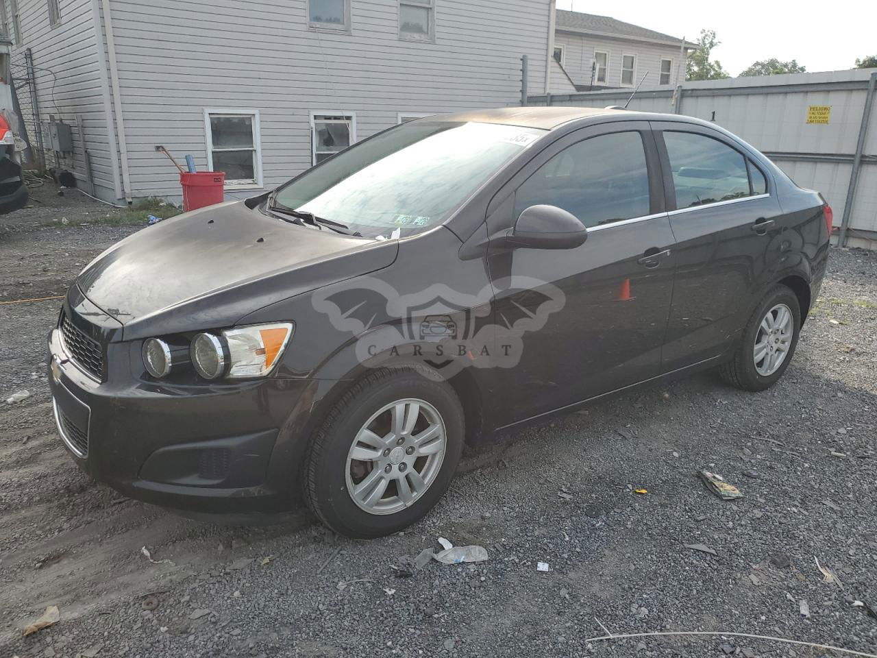 Chevrolet Aveo (Sonic) LT 1.8L  4 2015