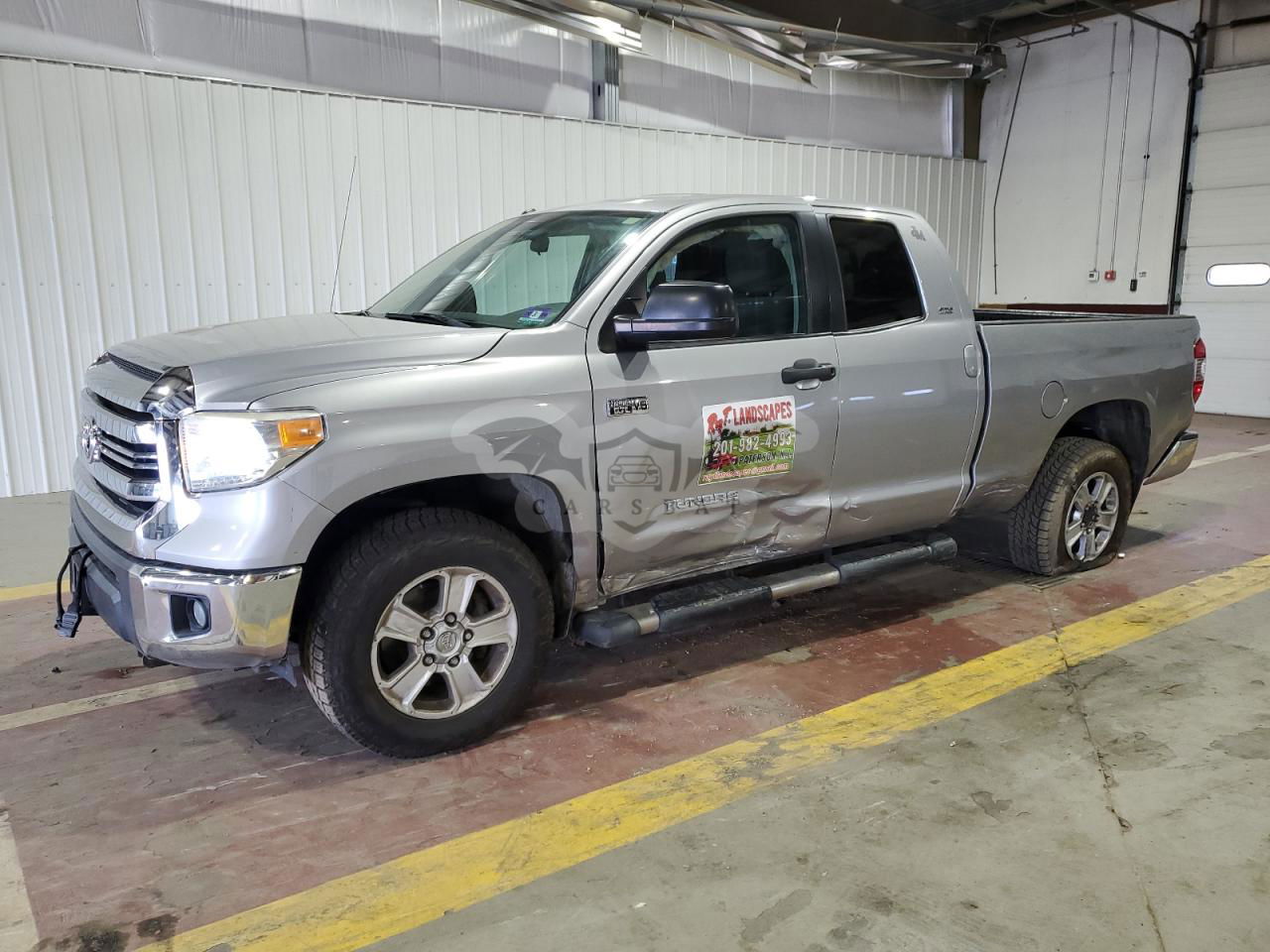 Toyota Tundra DOUBLE CAB SR 5.7L  8 2016
