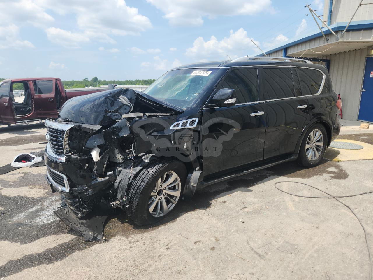 Infiniti QX80 BASE 5.6L  8 2017