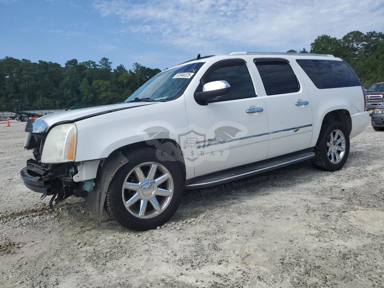 GMC Yukon DENALI 6.2L  8 2013