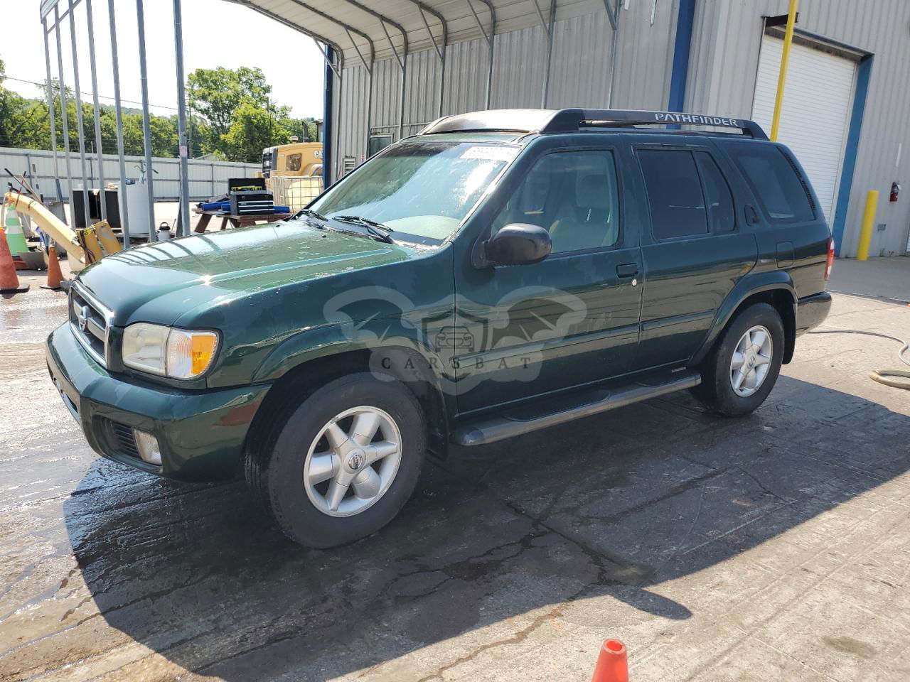 Nissan Pathfinder LE 3.5L  6 2002