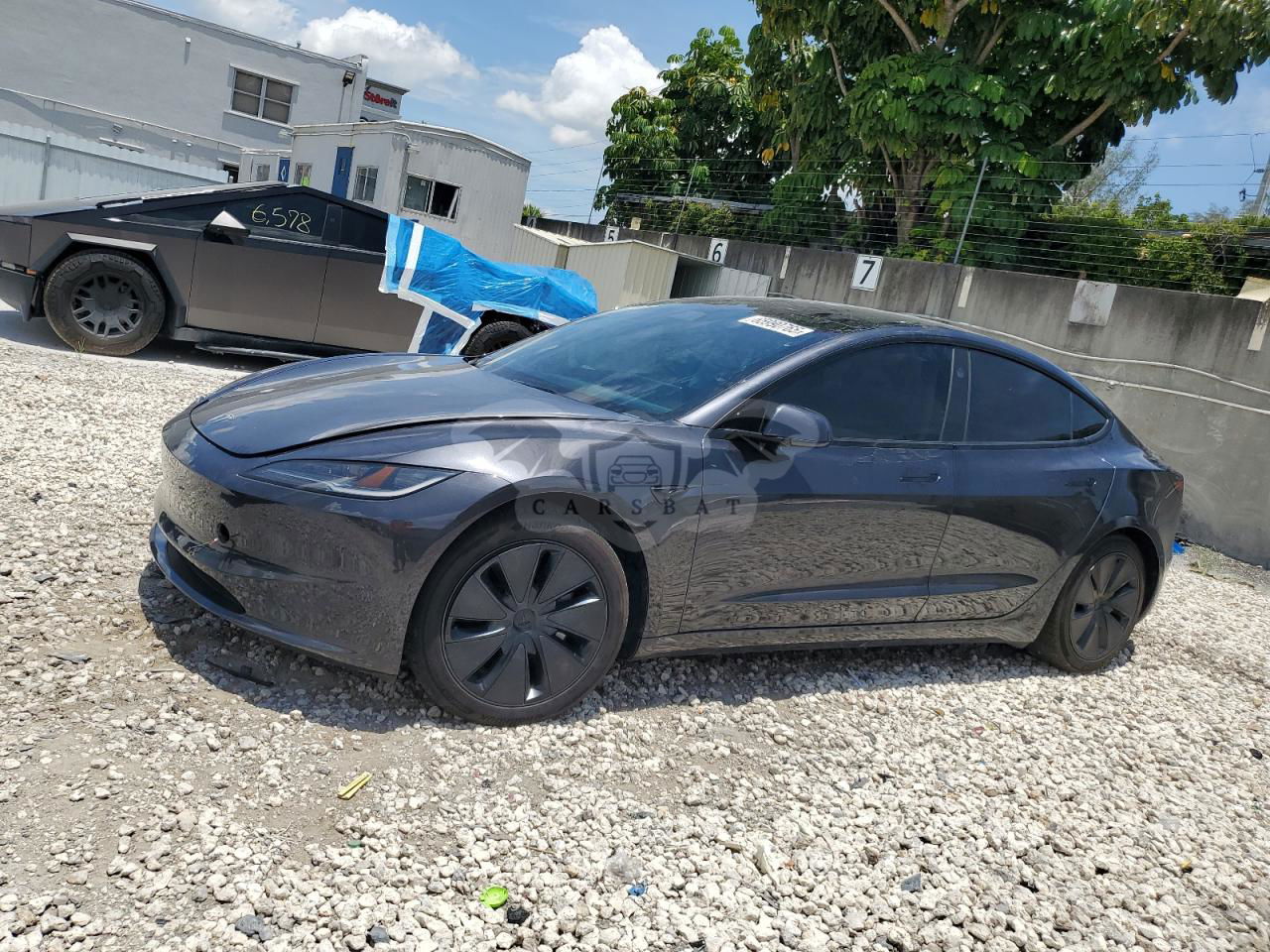 Tesla Model 3 2024
