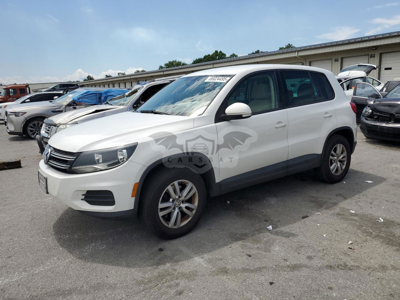 Volkswagen Tiguan S 2.0L  4 2012
