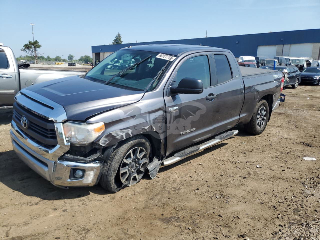 Toyota Tundra DOUBLE CAB SR 5.7L  8 2015