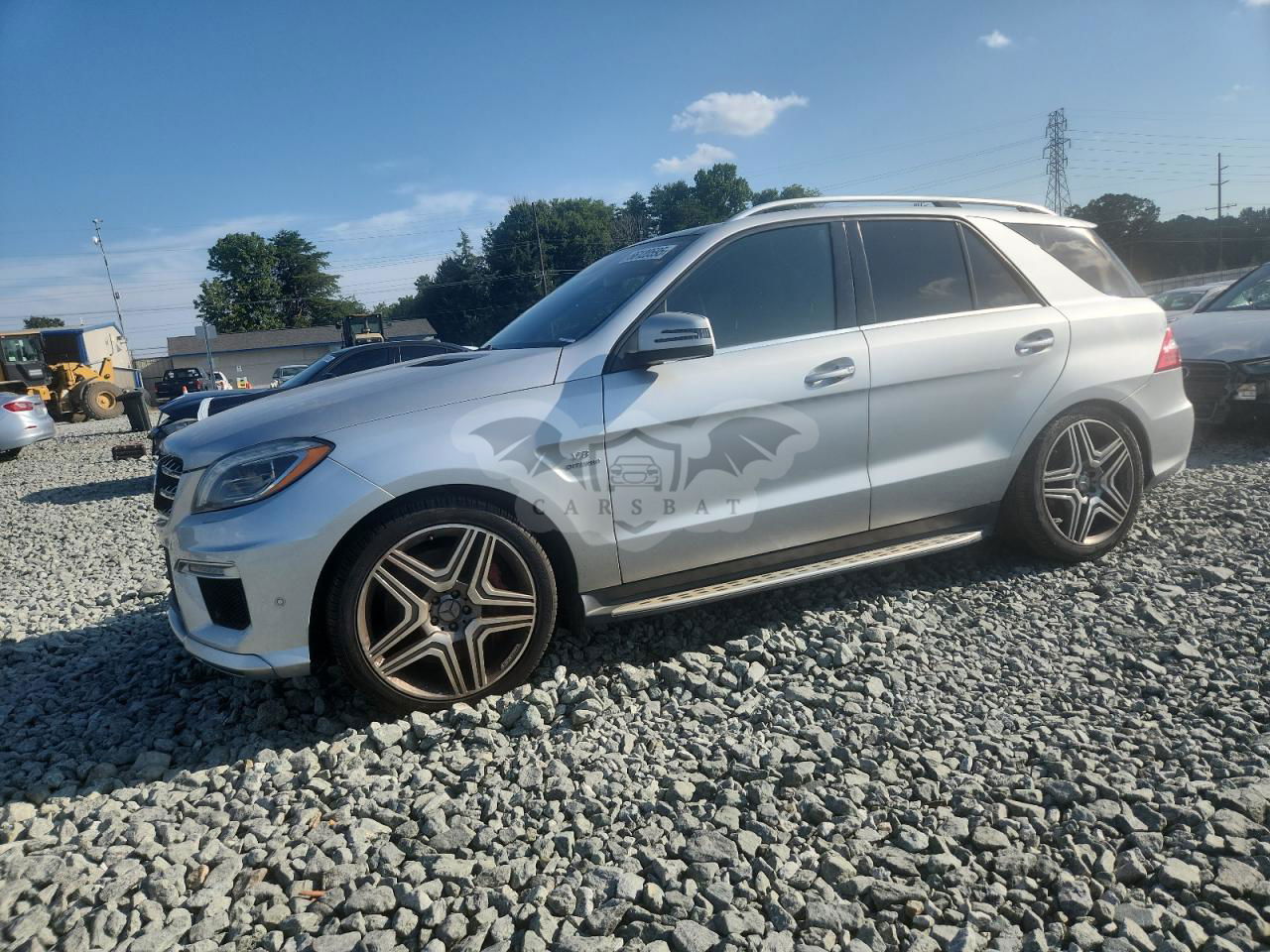 Mercedes-Benz ML 63 AMG 5.5L  8 2013