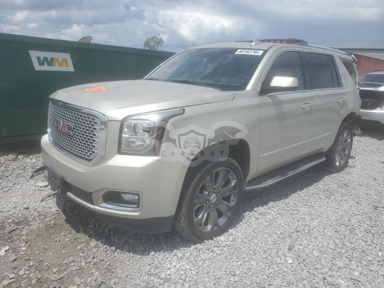GMC Yukon DENALI 6.2L  8 2015