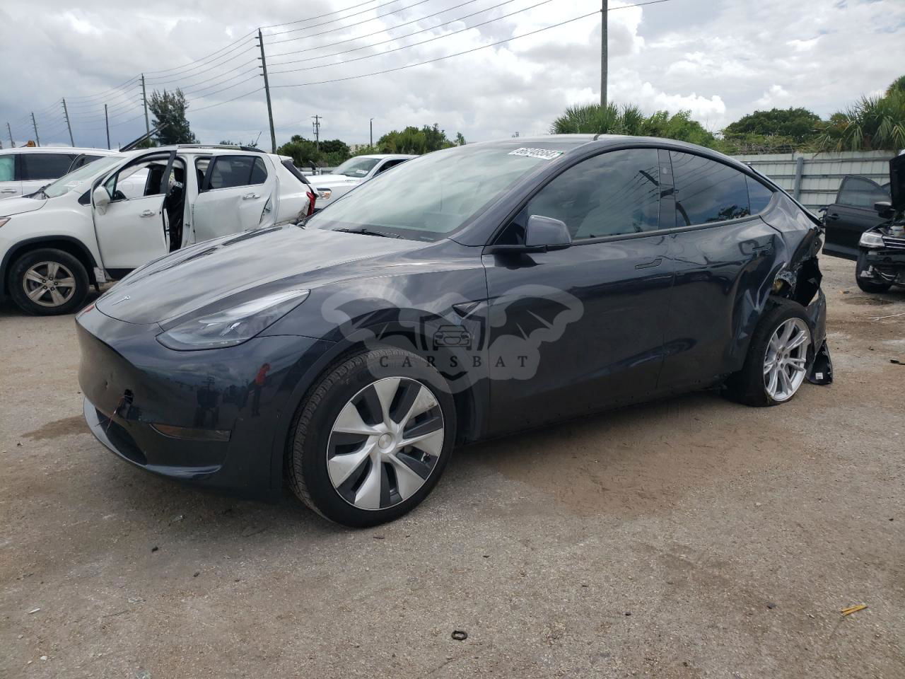 Tesla Model Y 2024