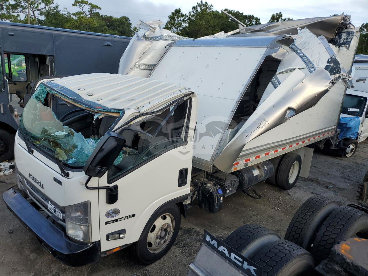 Isuzu NRR 5.2L  4 2020