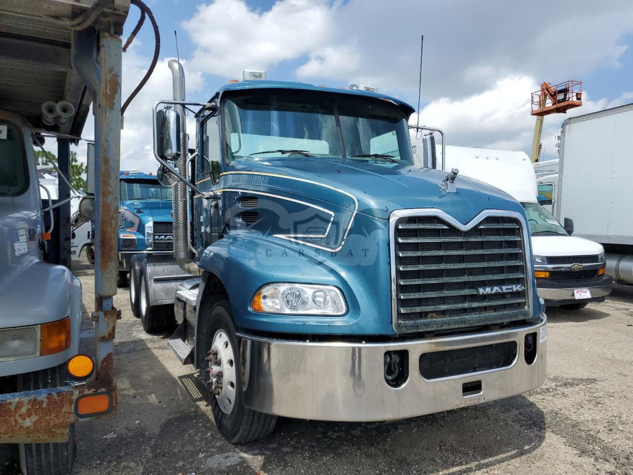 Mack Pinnacle CXU600 10.8L  6 2016