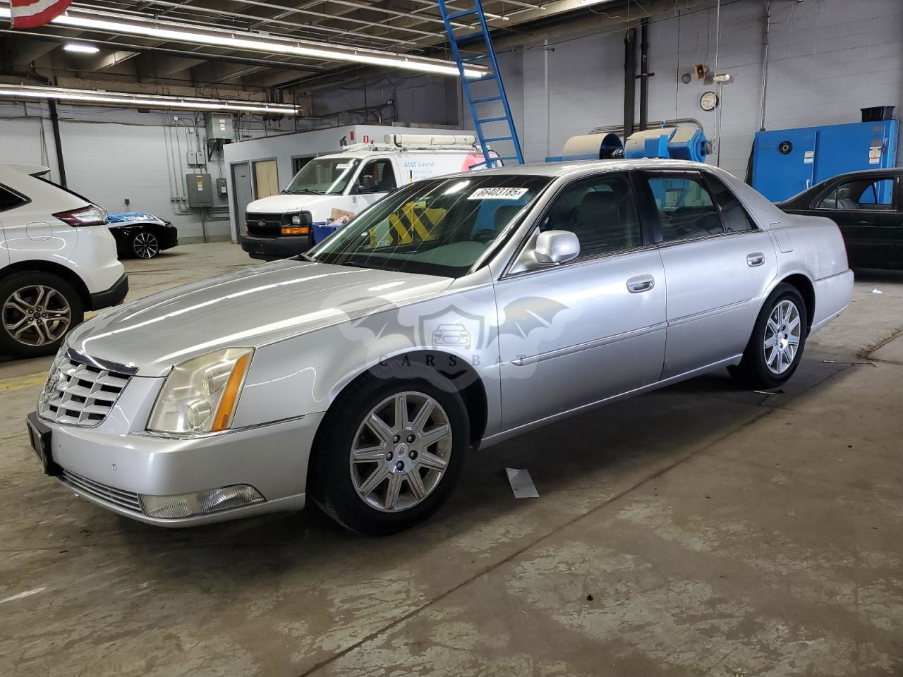 Cadillac DTS PREMIUM COLLECTION 4.6L  8 2011