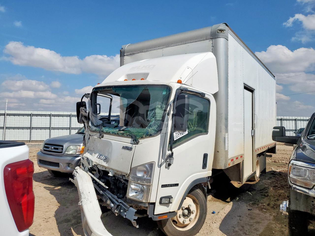 Isuzu NPR 6.6L  8 2022