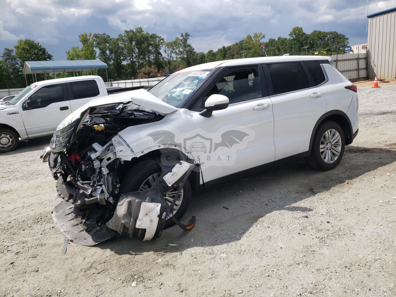 Mitsubishi Outlander ES 2.5L  4 2023