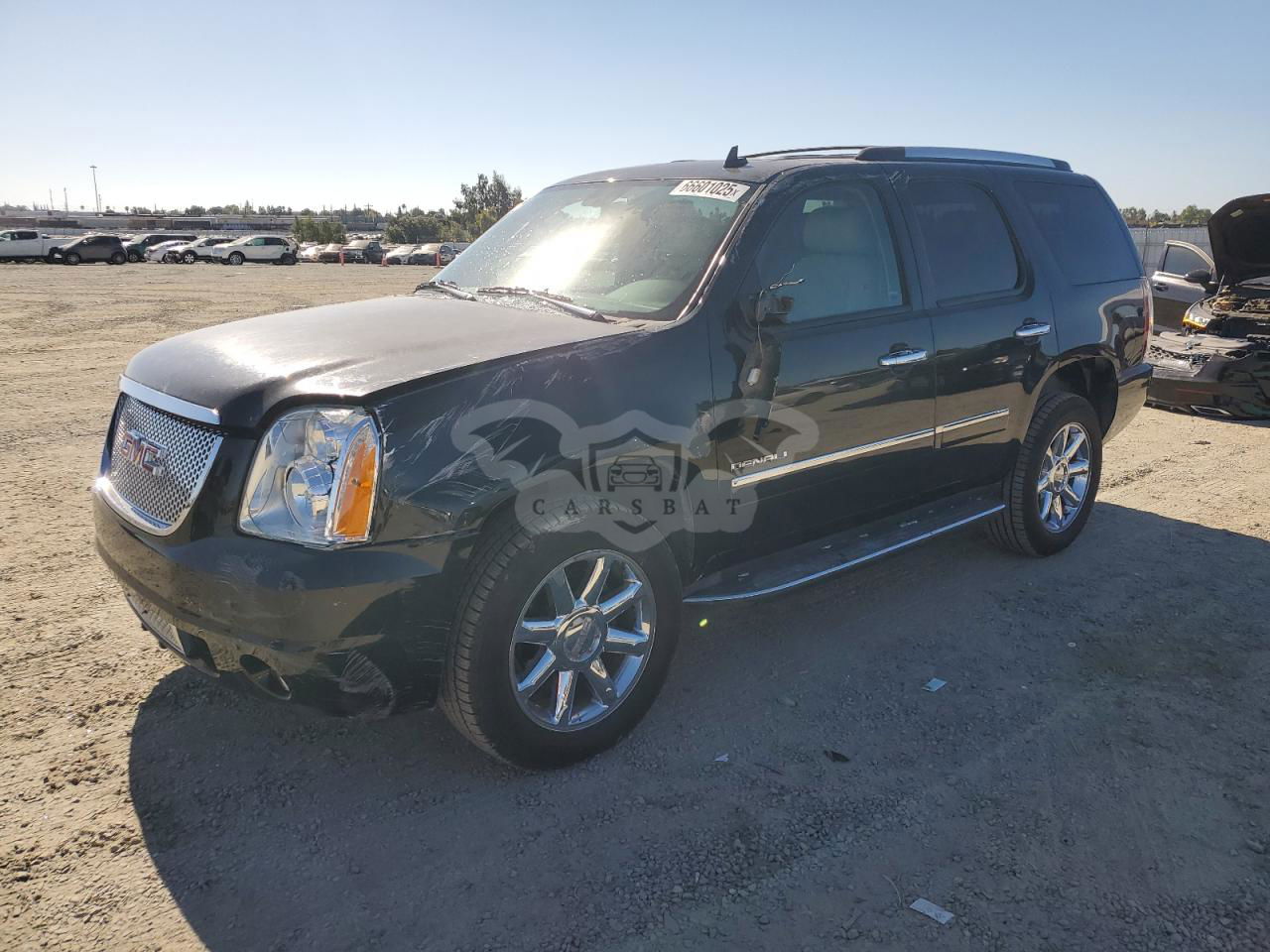 GMC Yukon DENALI 6.2L  8 2013