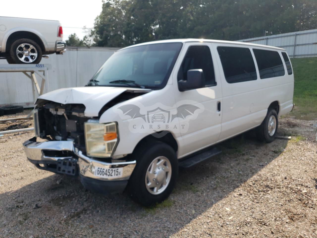 Ford Econoline E350 SUPER DUTY WAGON 5.4L  8 2011