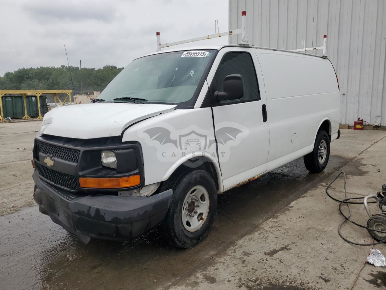 Chevrolet Express 6.0L  8 2012