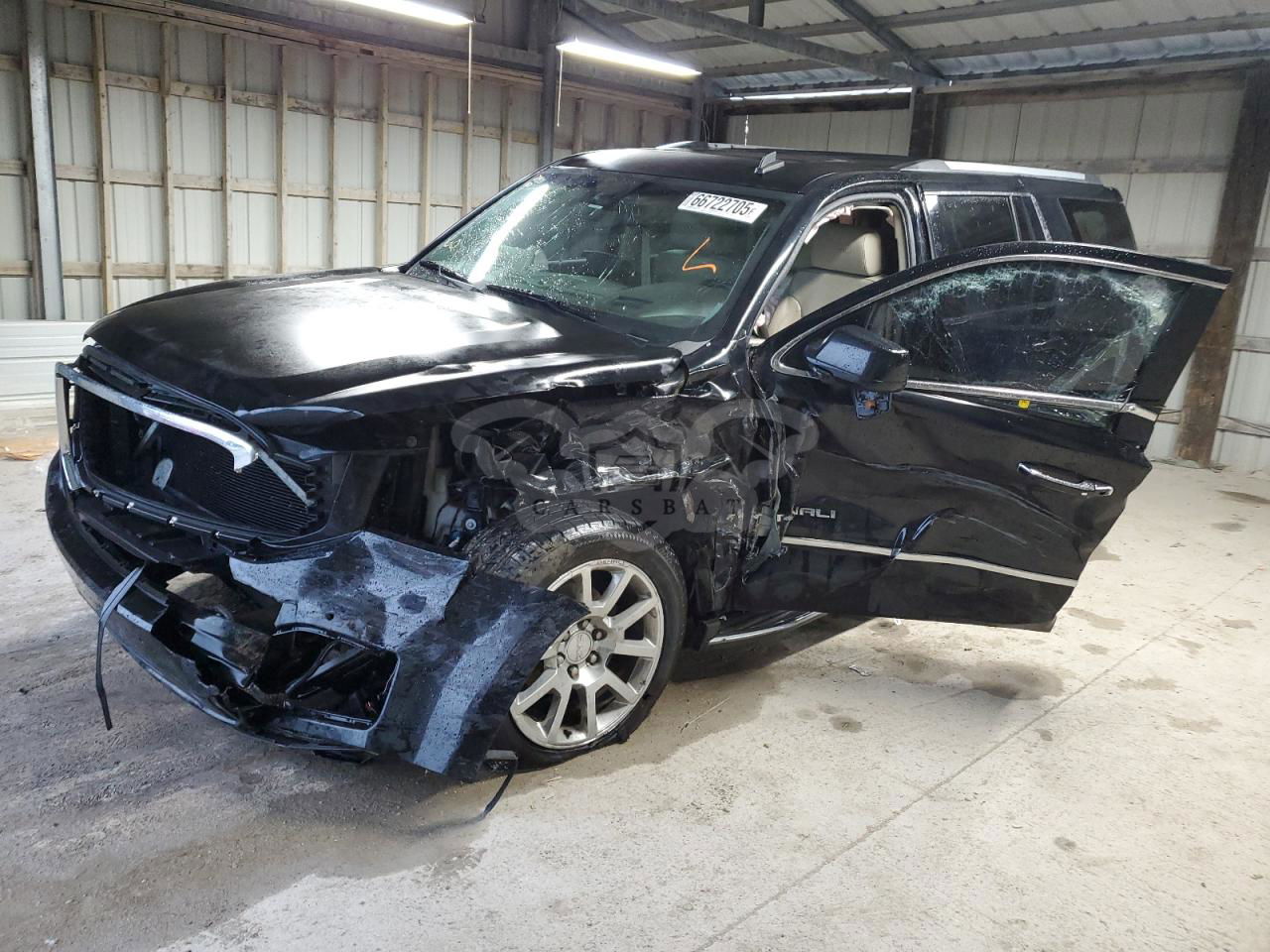 GMC Yukon DENALI 6.2L  8 2015