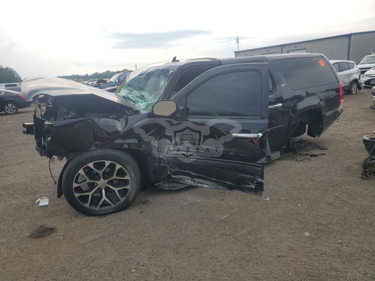 GMC Yukon C1500 SLT 5.3L  8 2013