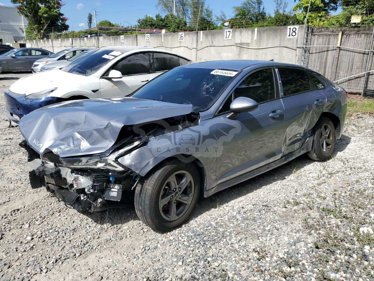 Kia K5 LXS 1.6L  4 2023