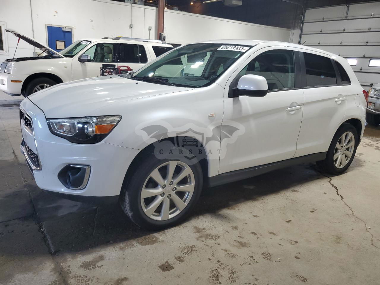 Mitsubishi Outlander ES 2.0L  4 2015